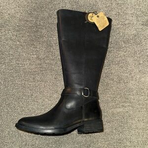 Born Saddler Boots NWT
